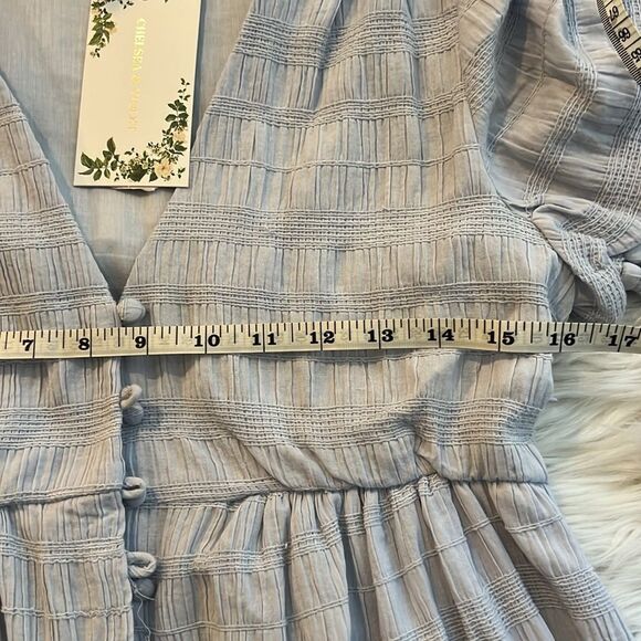 Chelsea & Violet NWT Textured V-Neck Button Front Dress Size 4 - Picture 4 of 5